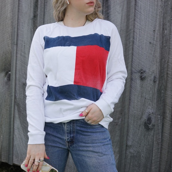 Tommy Hilfiger Tops - Tommy Hilfiger flag logo sweatshirt Crewneck md